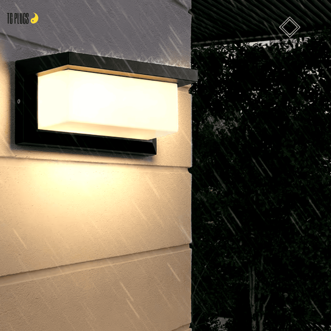 Reinforced Waterproof Outdoor Wall Light – Heavy-Duty LED Fixture for Patio, Garage, Yard & Exterior Safety Lighting