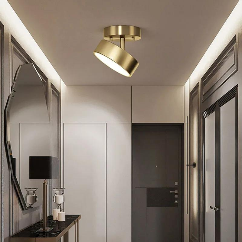 Adjustable Ceiling Light with Rotating Round Head – LED Fixture for Task Lighting in Kitchens or Workspaces