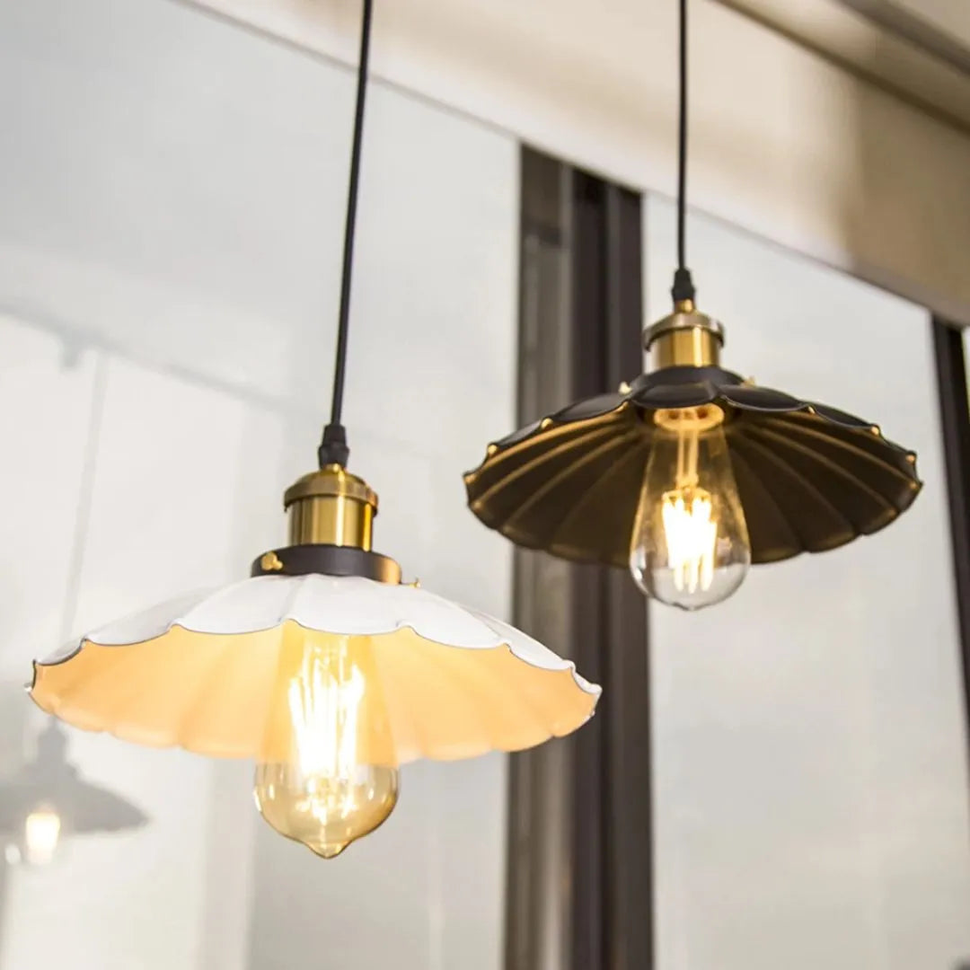 Rustic Barn Style Pendant Light – Vintage Farmhouse Ceiling Lamp for Kitchen or Loft