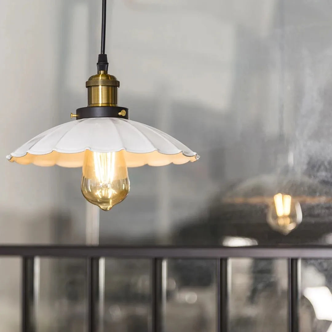 Rustic Barn Style Pendant Light – Vintage Farmhouse Ceiling Lamp for Kitchen or Loft