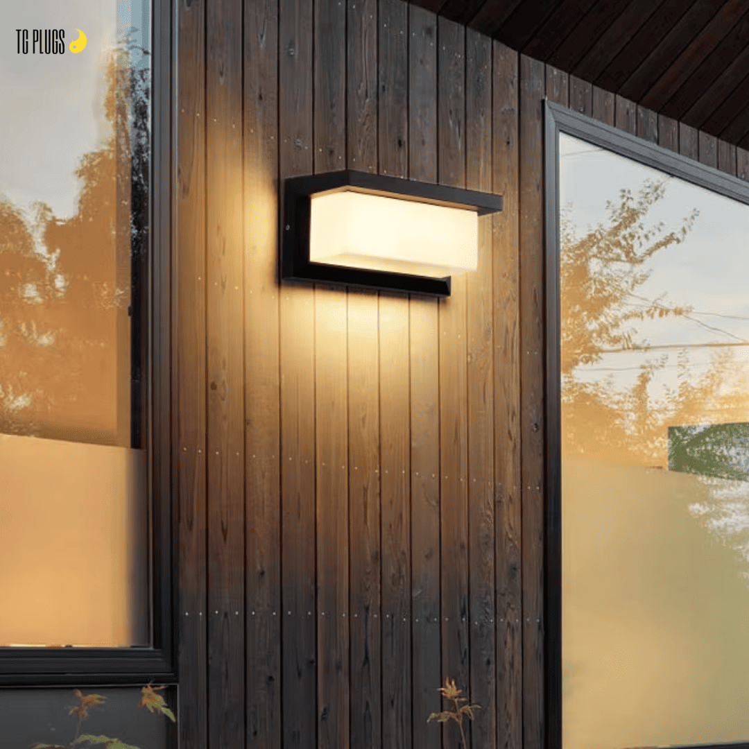 Reinforced Waterproof Outdoor Wall Light – Heavy-Duty LED Fixture for Patio, Garage, Yard & Exterior Safety Lighting