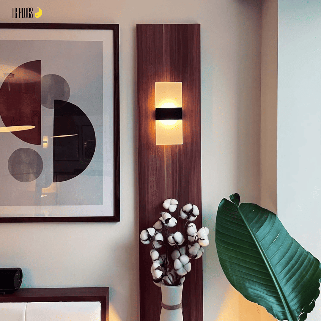 Wireless USB Rechargeable Wall Sconce – LED Motion Sensor Indoor Night Lamp for Bedroom, Corridor & Energy-Saving Use