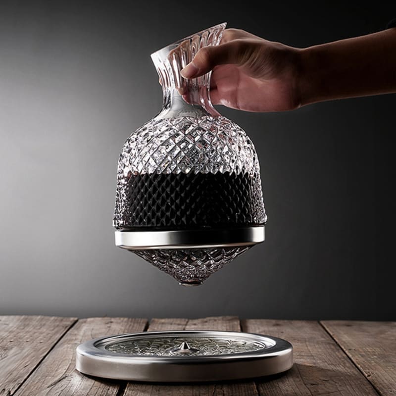 Crystal Glass Wine Decanter — Luxury Carafe for Red Wine Aeration & Elegant Serving