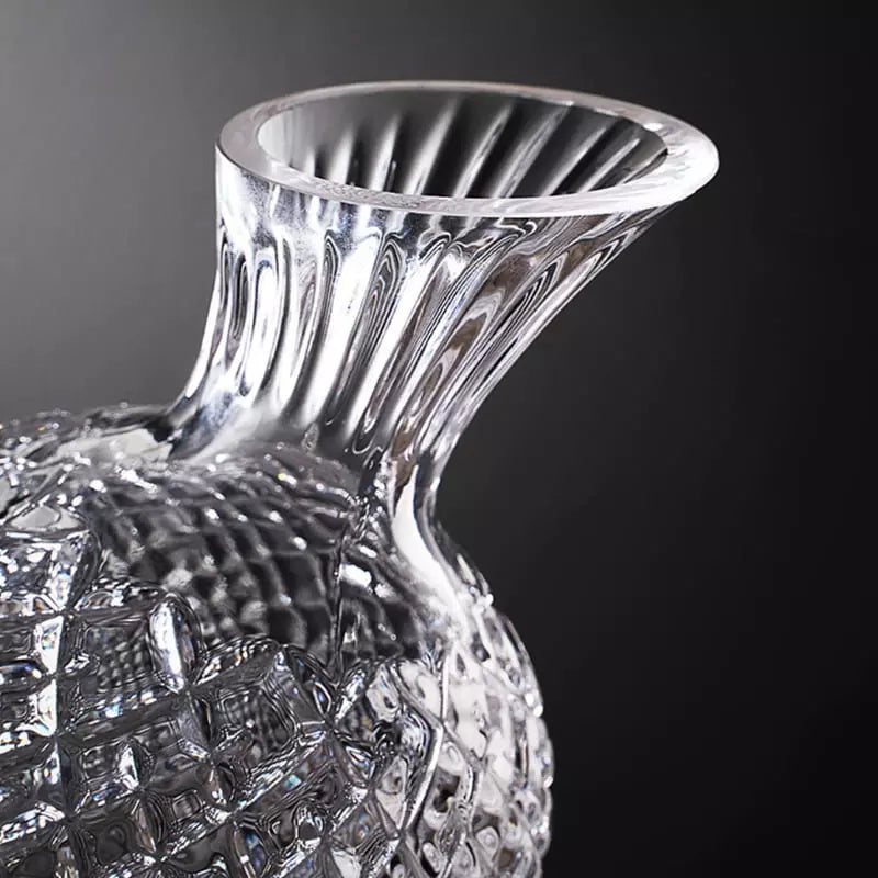 Crystal Glass Wine Decanter — Luxury Carafe for Red Wine Aeration & Elegant Serving