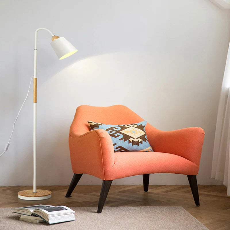 Flexible Metal Floor Lamp – Adjustable Standing LED Lamp for Living Room & Office