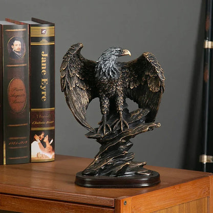 Nordic Eagle Sculpture – Bold Resin Art Piece for Luxury Home Decoration