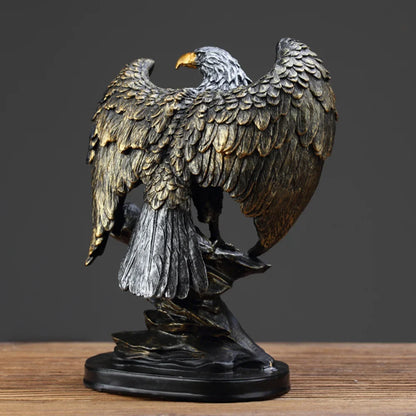 Nordic Eagle Sculpture – Bold Resin Art Piece for Luxury Home Decoration
