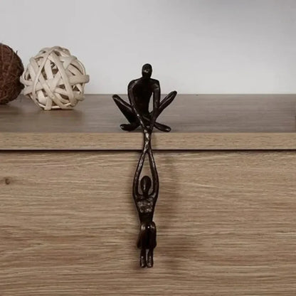 Man & Woman Resin Statue – Elegant Couple Ornament for Modern Home Decor