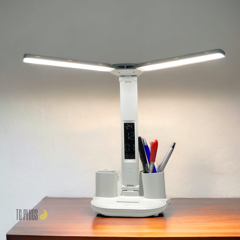 Luminária De Mesa LED Com Relógio e Porta Canetas