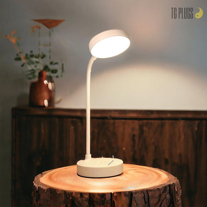 Flexible LED Desk Lamp – Adjustable Reading Light with Eye Protection for Study & Office