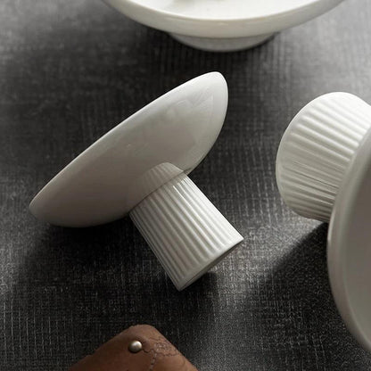 Tall White Ceramic Plate – Timeless Elegant Dinnerware for Home Dining