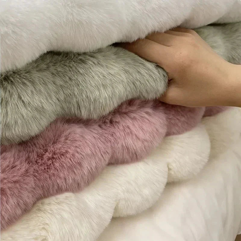 Plush High-Pile Round Rug – Cozy Fluffy Decorative Carpet for Bedroom, Living Room & Home Decor
