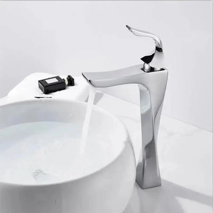 Daria Single-Handle Bathroom Faucet – Modern Mixer Tap for Bathroom Sink