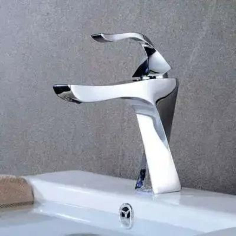 Daria Single-Handle Bathroom Faucet – Modern Mixer Tap for Bathroom Sink