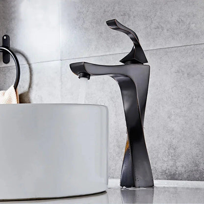 Daria Single-Handle Bathroom Faucet – Modern Mixer Tap for Bathroom Sink